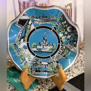 Vintage Walt Disney World Castle Candy Dish/ Ash Tray Plate glass - scalloped